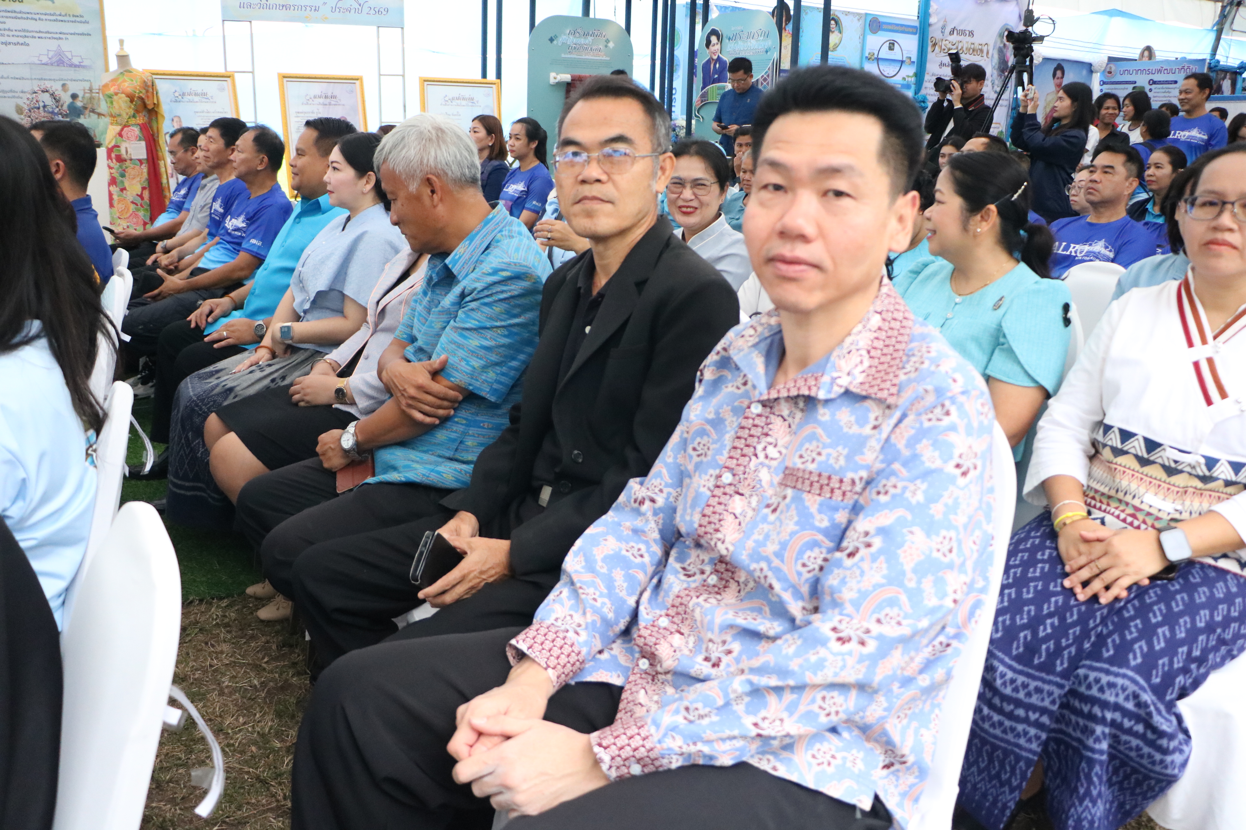 title - ส.ป.ก. เปิดงาน “สืบสานพระราชปณิธาน สร้างงานเกษตรกรรม เลิศล้ำงานหัตถศิลป์ ท่องเที่ยวถิ่นวิถีไทย เพื่อน้อมรำลึกในพระมหากรุณาธิคุณของสมเด็จพระนางเจ้าสิริกิติ์ พระบรมราชินีนาถ พระบรมราชชนนีพันปีหลวง ประจำปี พ.ศ. 2569 ณ ศูนย์ส่งเสริมและพัฒนาอาชีพเสริมนอกภาคการเกษตร จังหวัดพระนครศรีอยุธยา